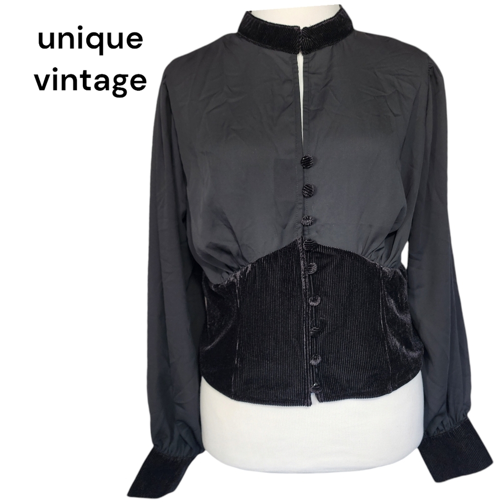 Unique Vintage Sz 1X/16 Contrast Velvet Button Down Semi-sheer Keyhole Blouse.